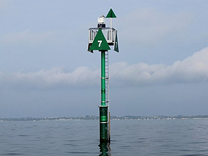 Navigational beacon in water